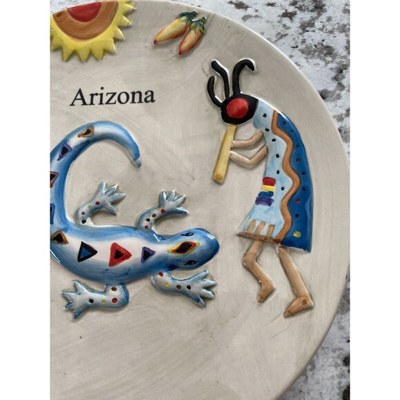 8.5" Kokopelli Raised Figures Arizona Dish Bright Colors Dancing Figures Gecko - Picture 3 of 4